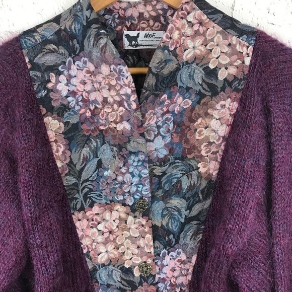 Woof Design Newfoundland Canada Vintage Sweater - Picture 3 of 9